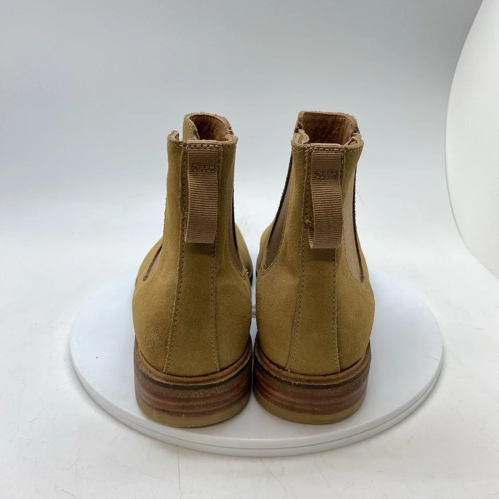Clarks Clarkdale Gobi Chelsea Ankle Boot Mens 8.5 M 21621 Brown Suede Crepe Sole